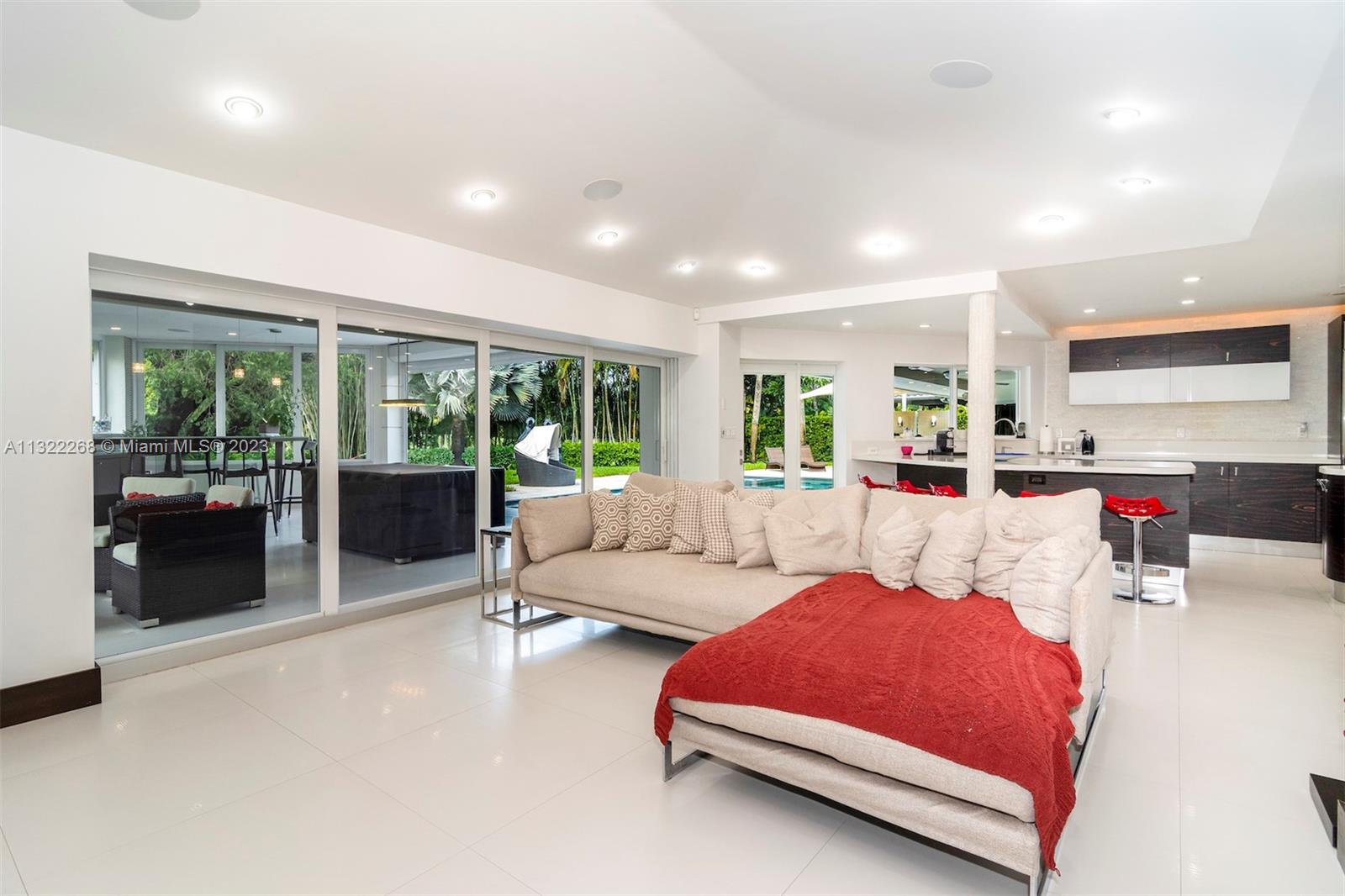 DORAL ESTATES - Residential