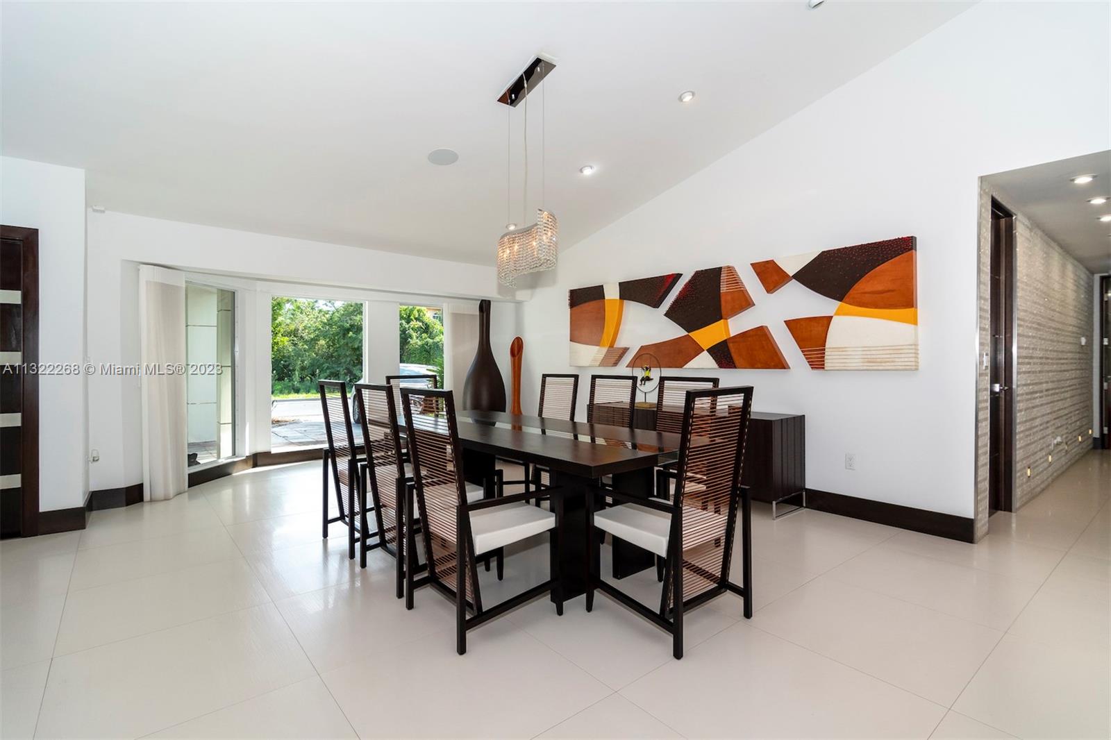 DORAL ESTATES - Residential