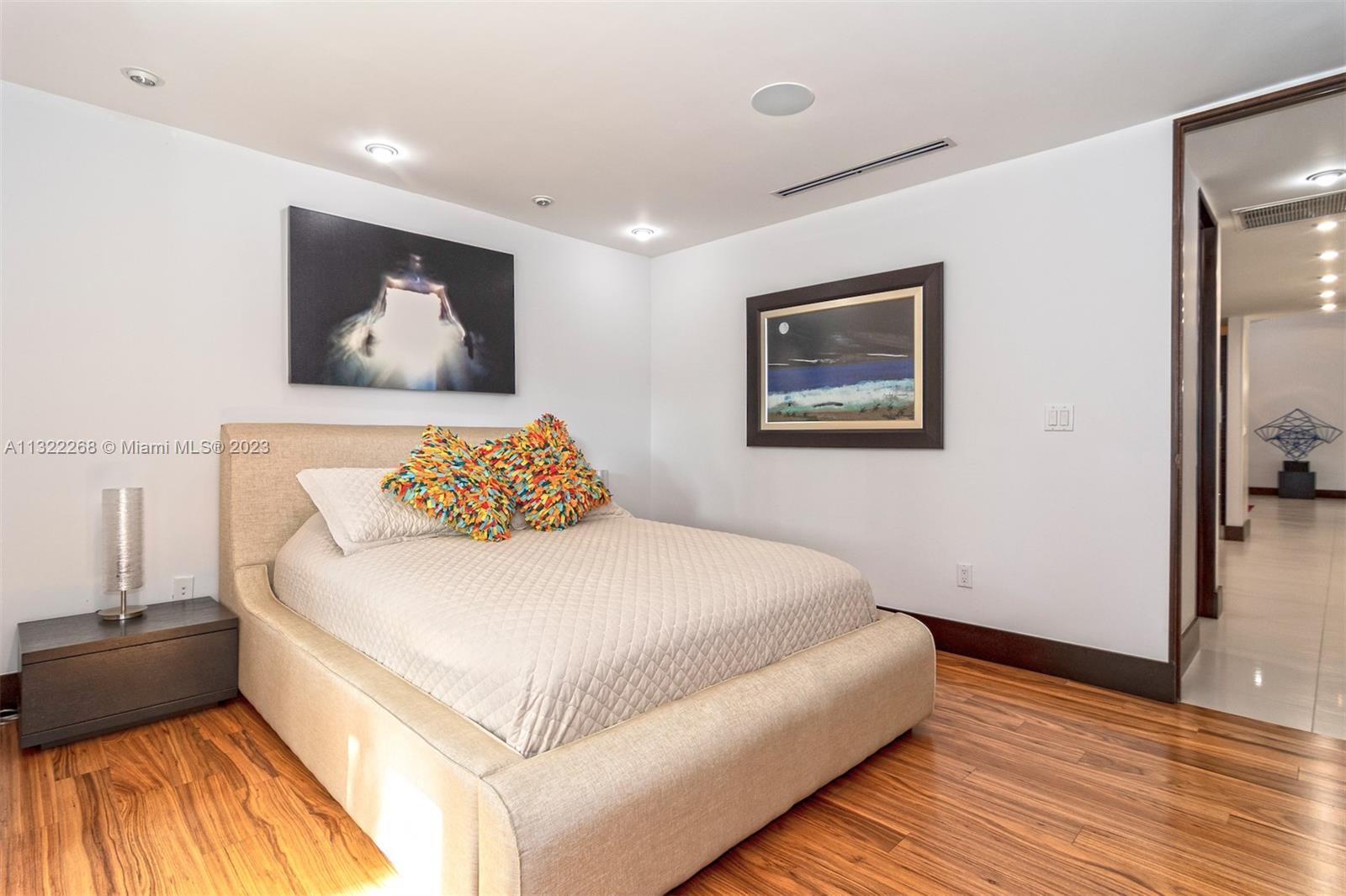 DORAL ESTATES - Residential