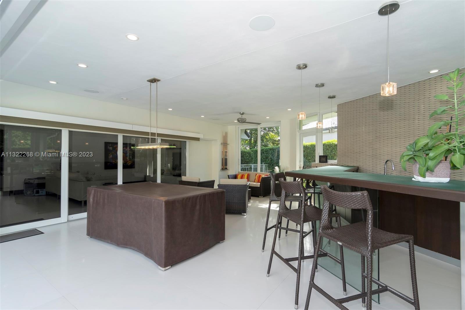 DORAL ESTATES - Residential