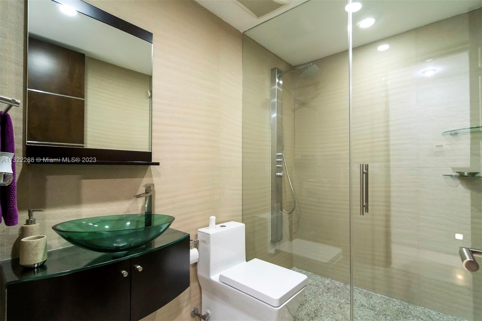 DORAL ESTATES - Residential