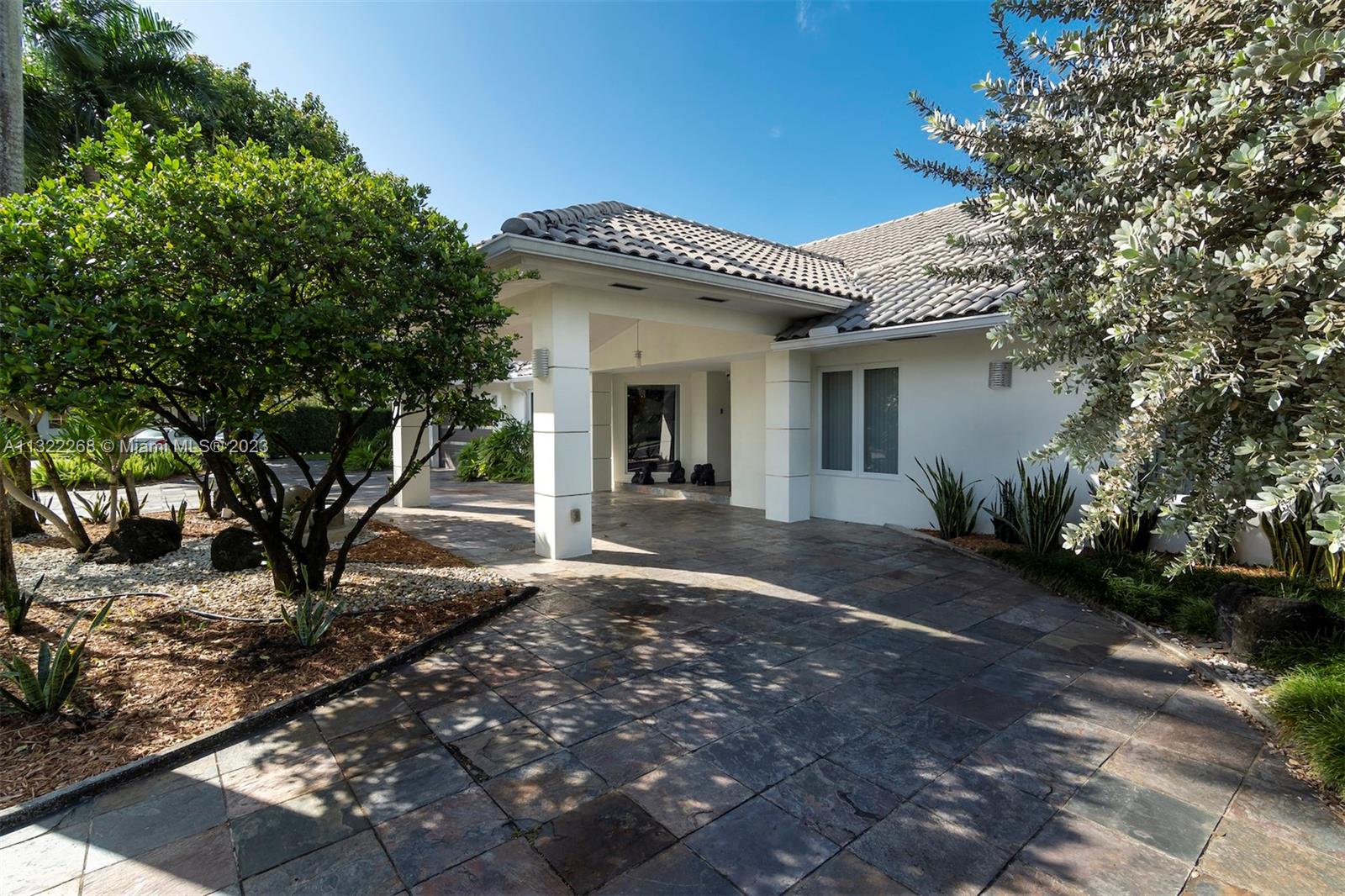 DORAL ESTATES - Residential