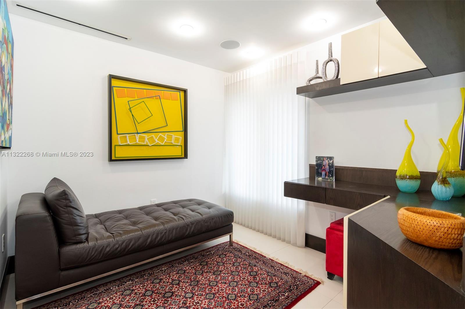 DORAL ESTATES - Residential