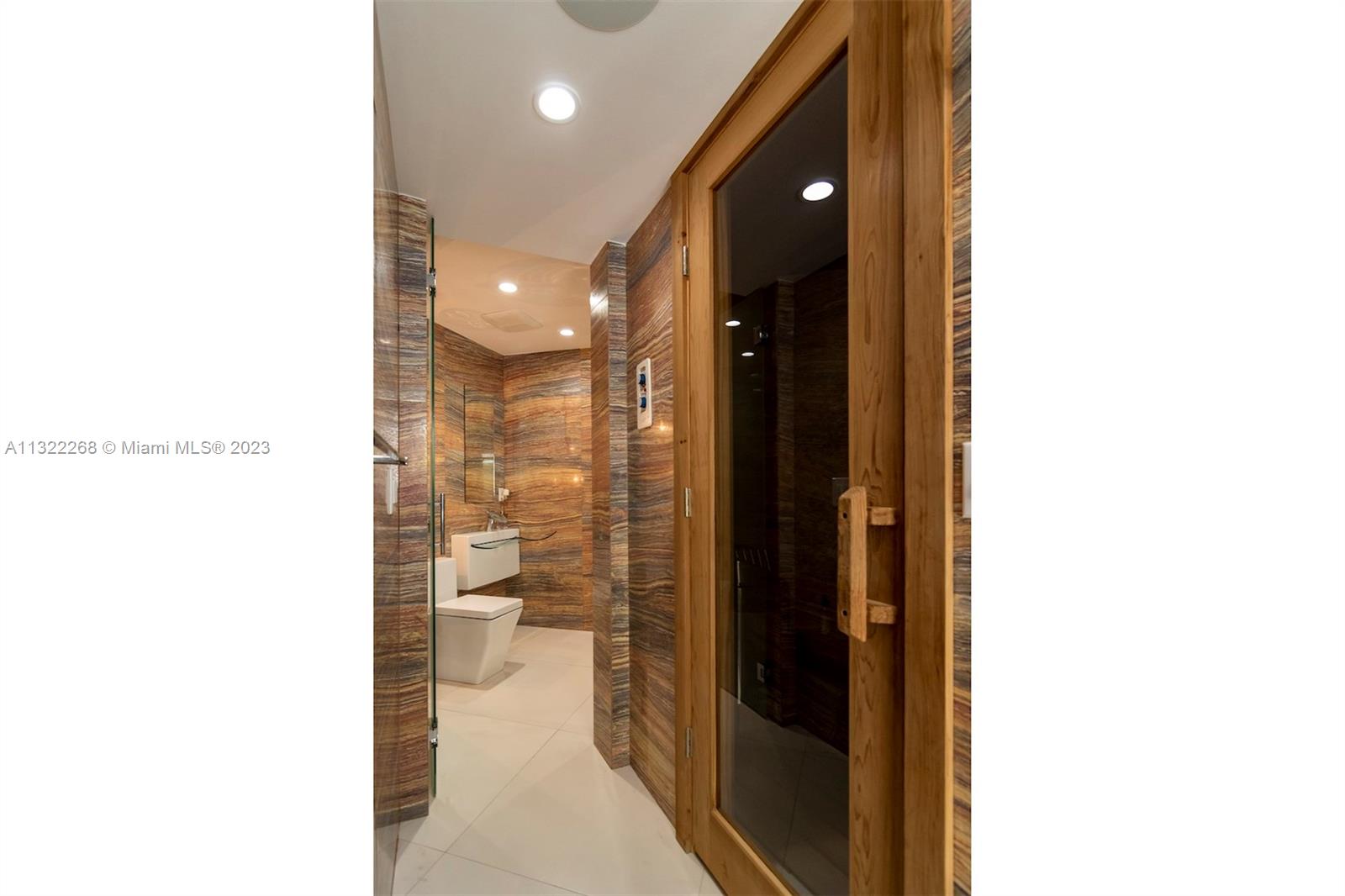 DORAL ESTATES - Residential