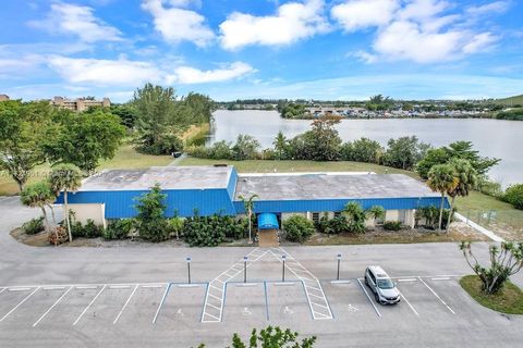 A home in Deerfield Beach