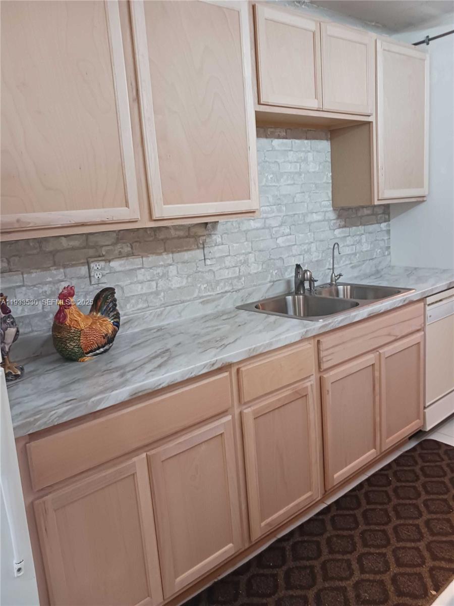 CYPRESS CHASE CONDO NO 2 - Residential