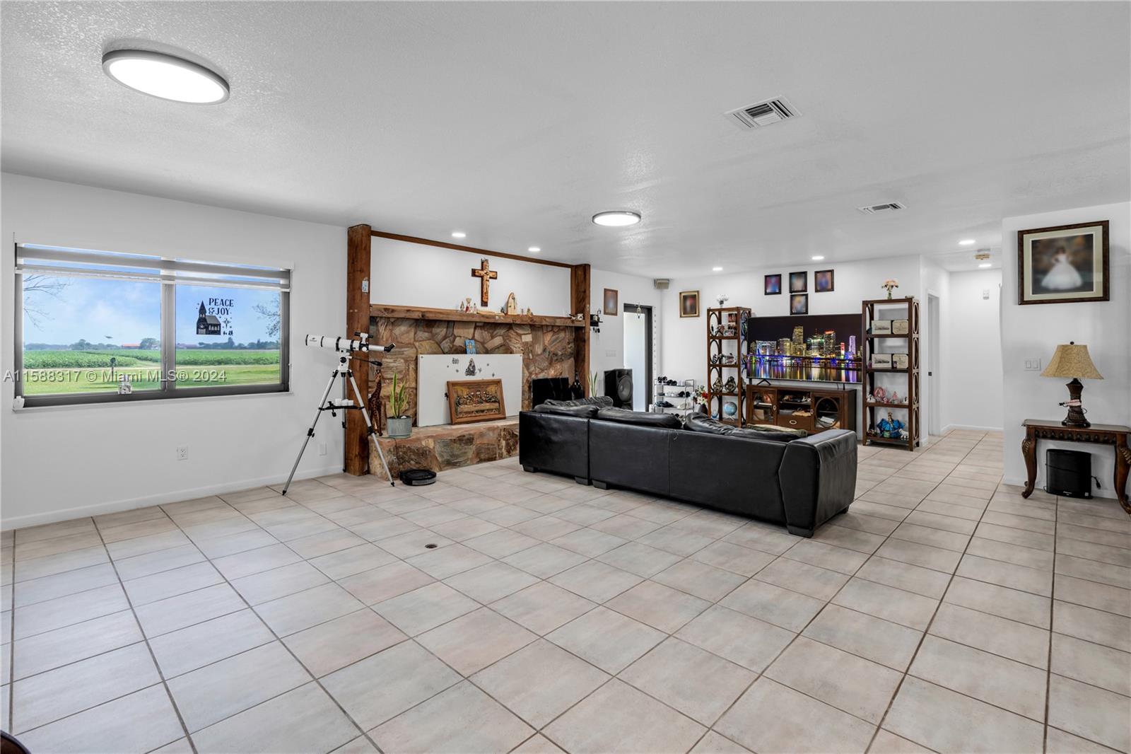 Photo 9 of 43 of 21320 SW 224th St house