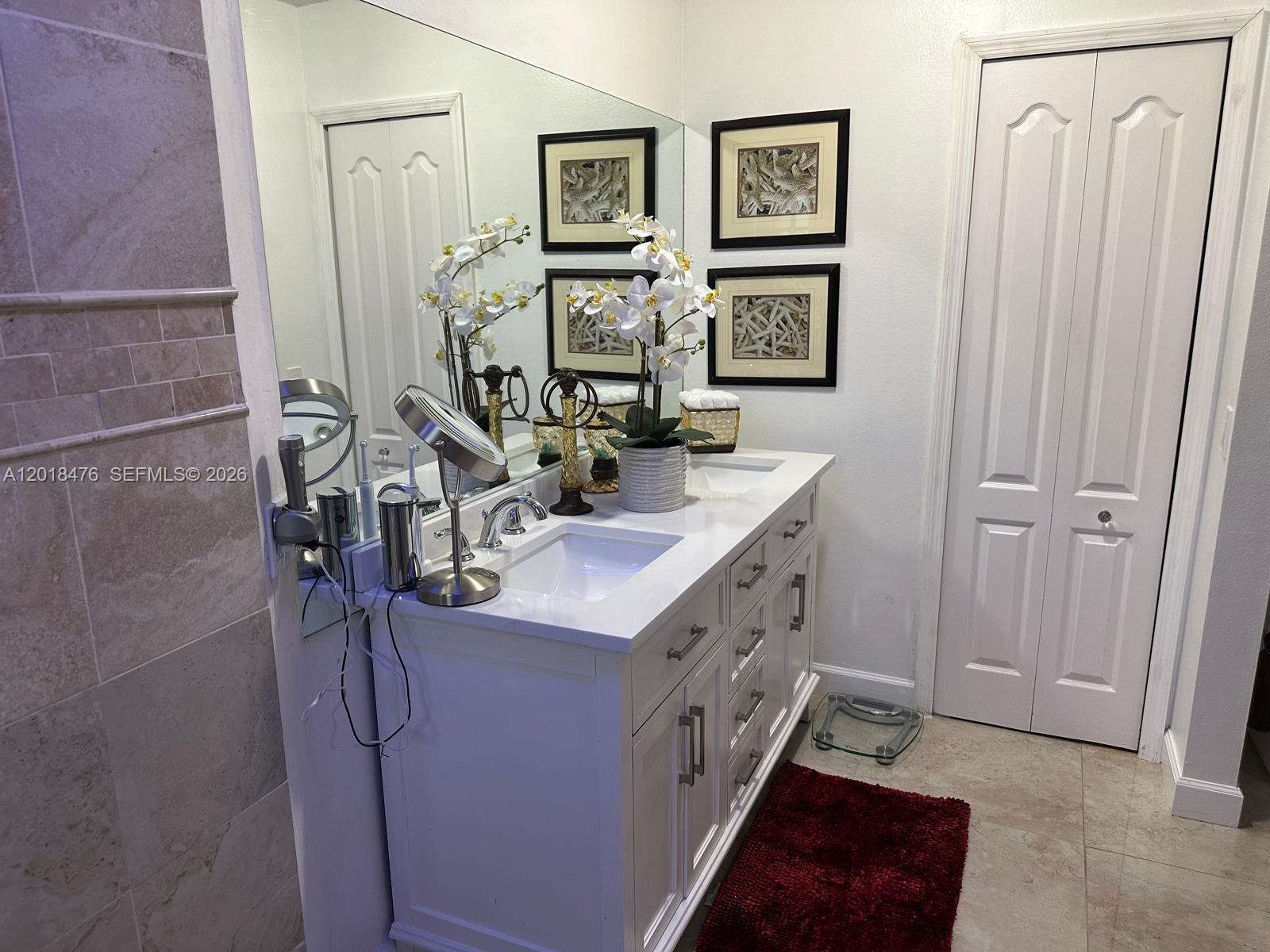 WEST PALM VILLAS III COND - Residential
