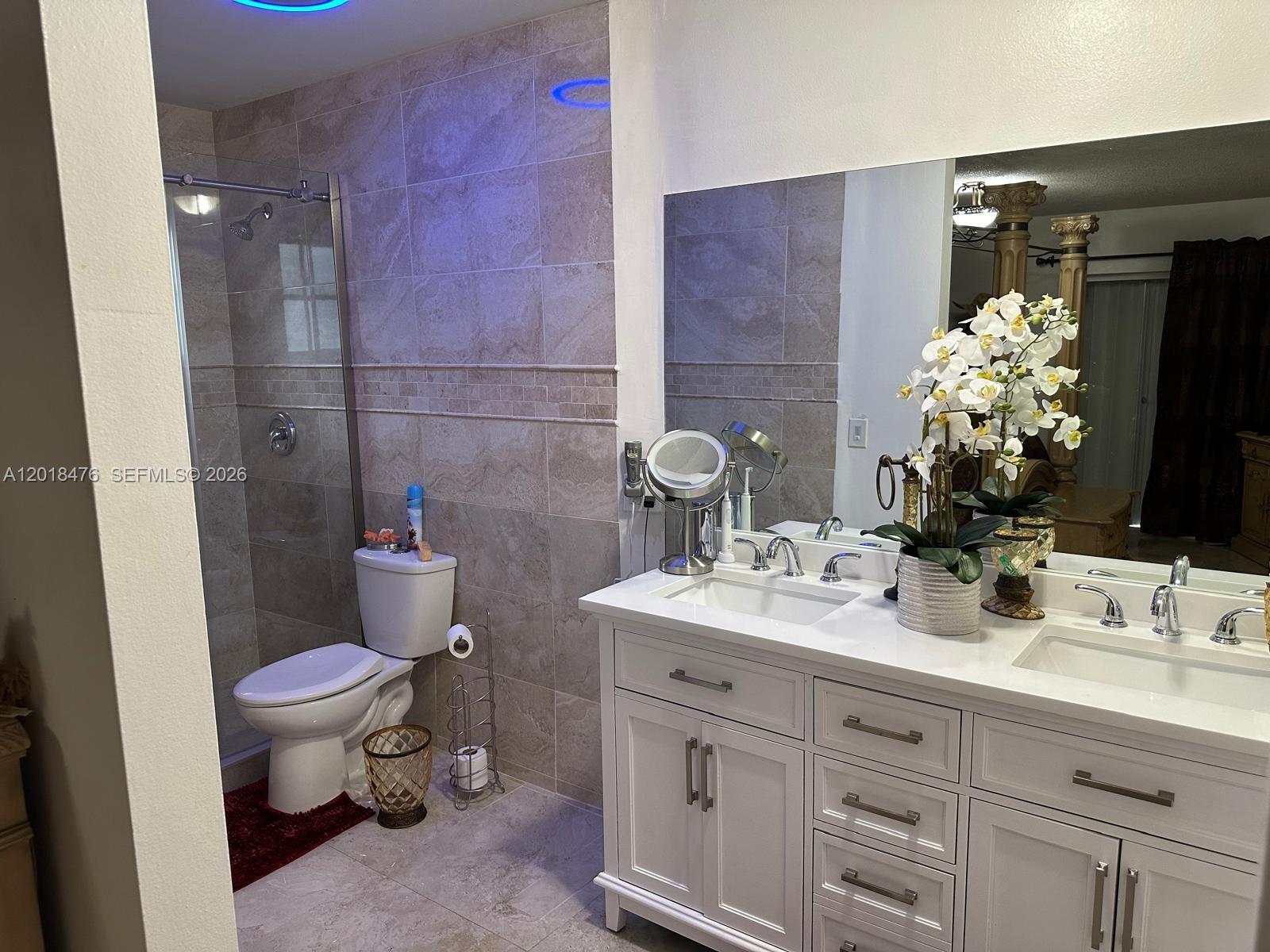 WEST PALM VILLAS III COND - Residential