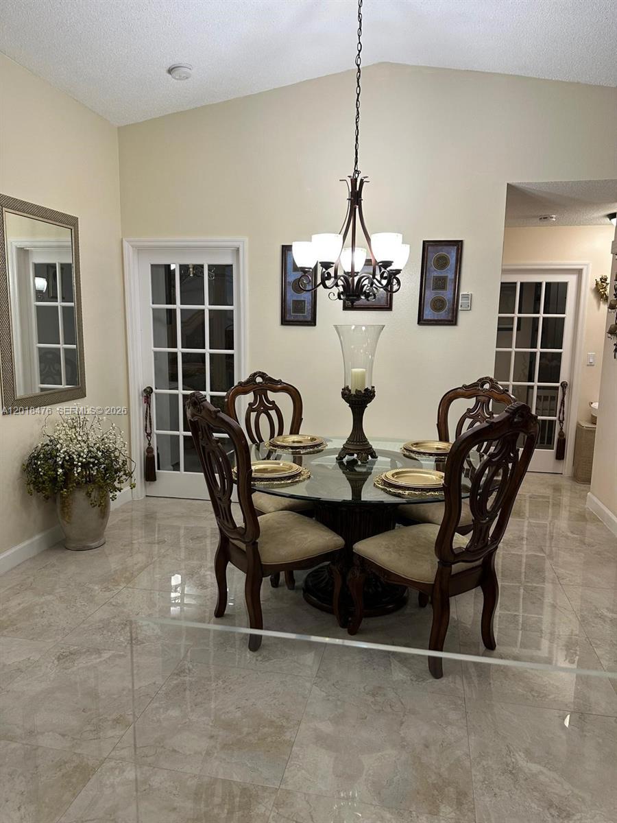 WEST PALM VILLAS III COND - Residential