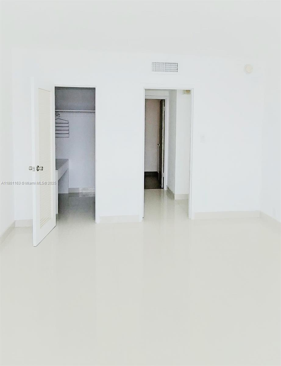 MIRADOR 1000 CONDO - Residential