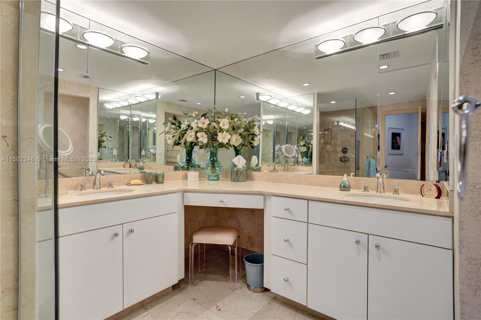 TOWERS OF KEY BISCAYNE CO - Residential