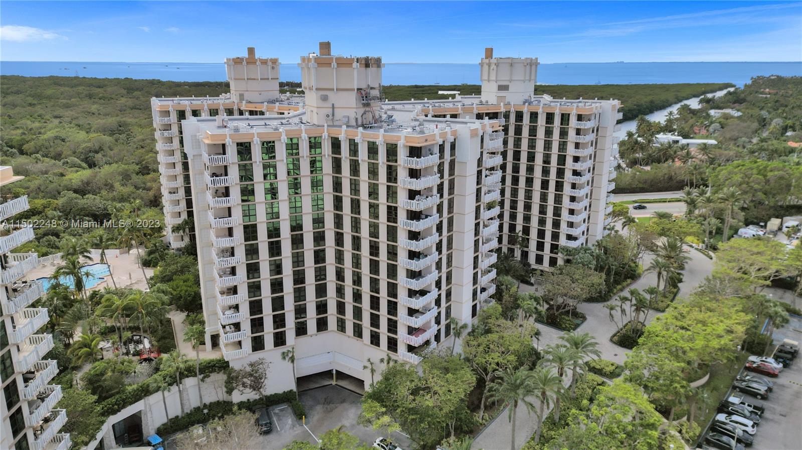 TOWERS OF KEY BISCAYNE CO - Residential