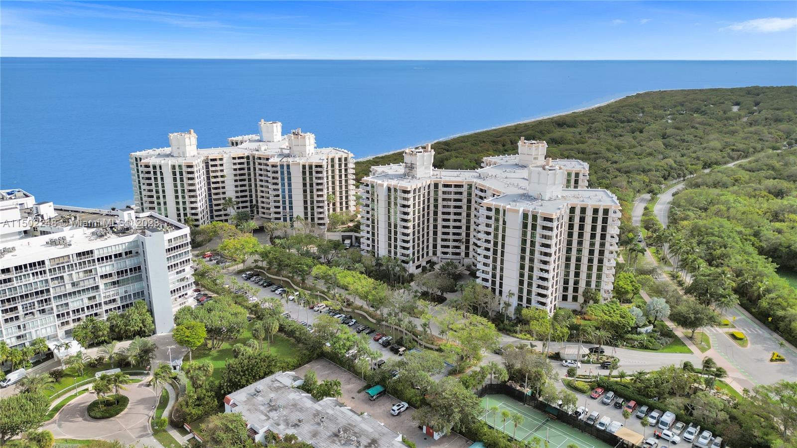 TOWERS OF KEY BISCAYNE CO - Residential