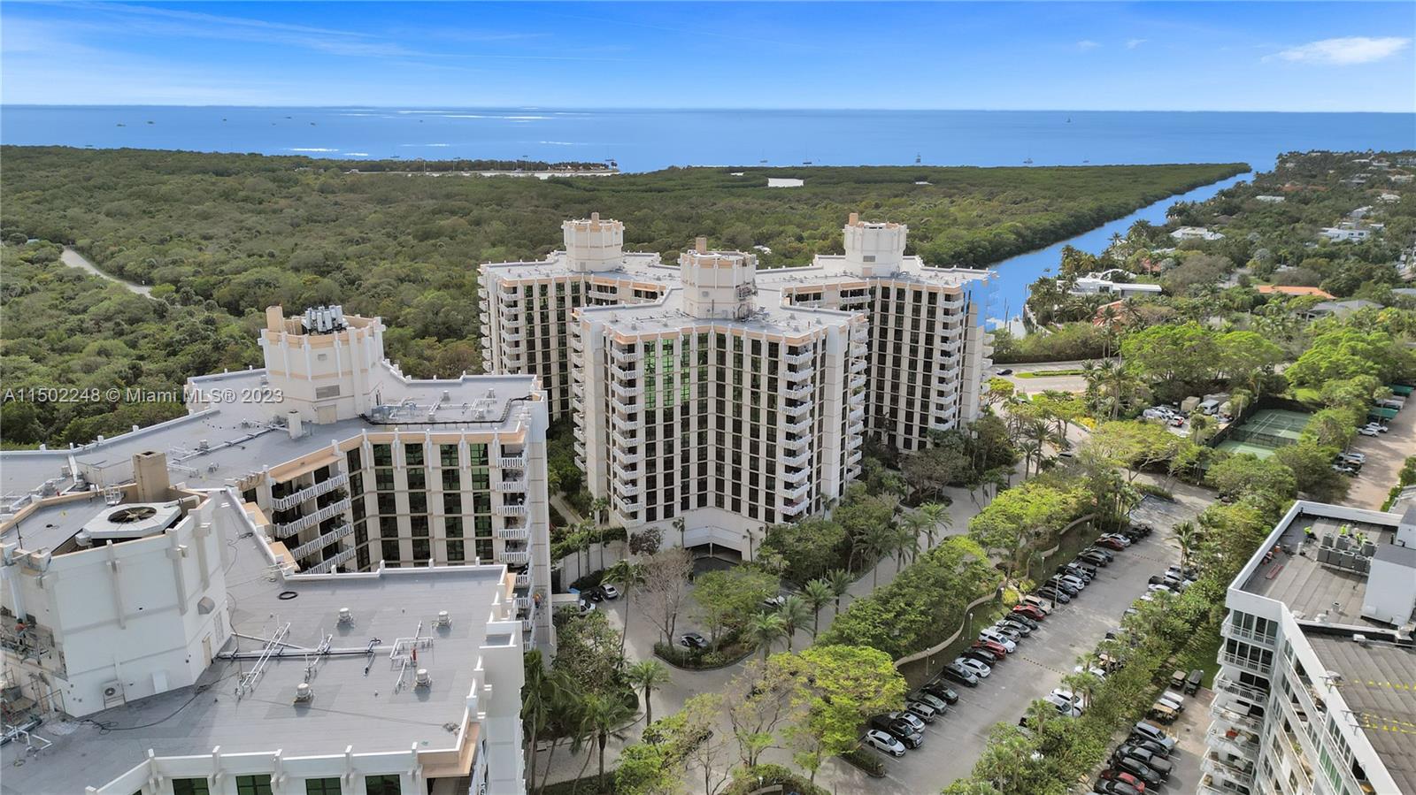 TOWERS OF KEY BISCAYNE CO - Residential