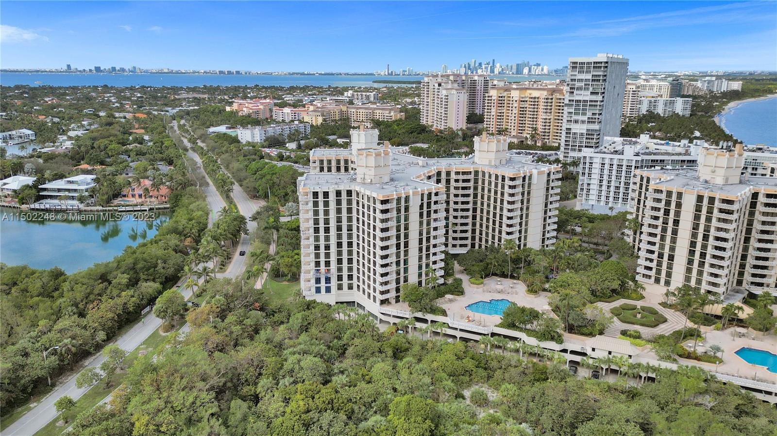 TOWERS OF KEY BISCAYNE CO - Residential