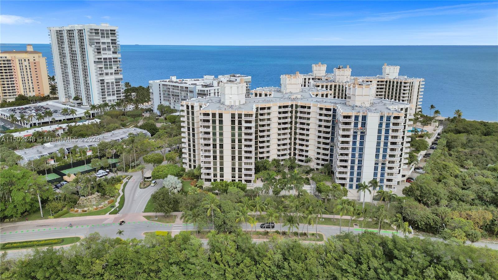 TOWERS OF KEY BISCAYNE CO - Residential