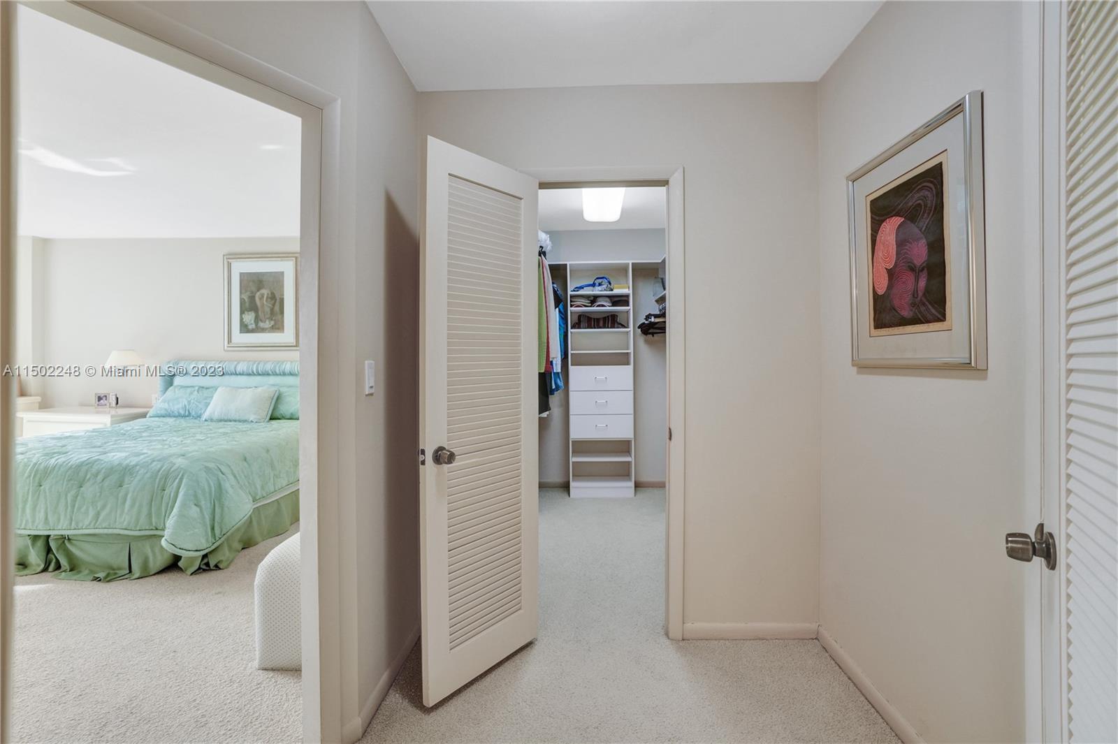 TOWERS OF KEY BISCAYNE CO - Residential