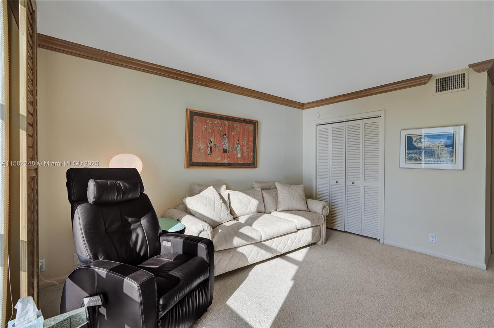 TOWERS OF KEY BISCAYNE CO - Residential