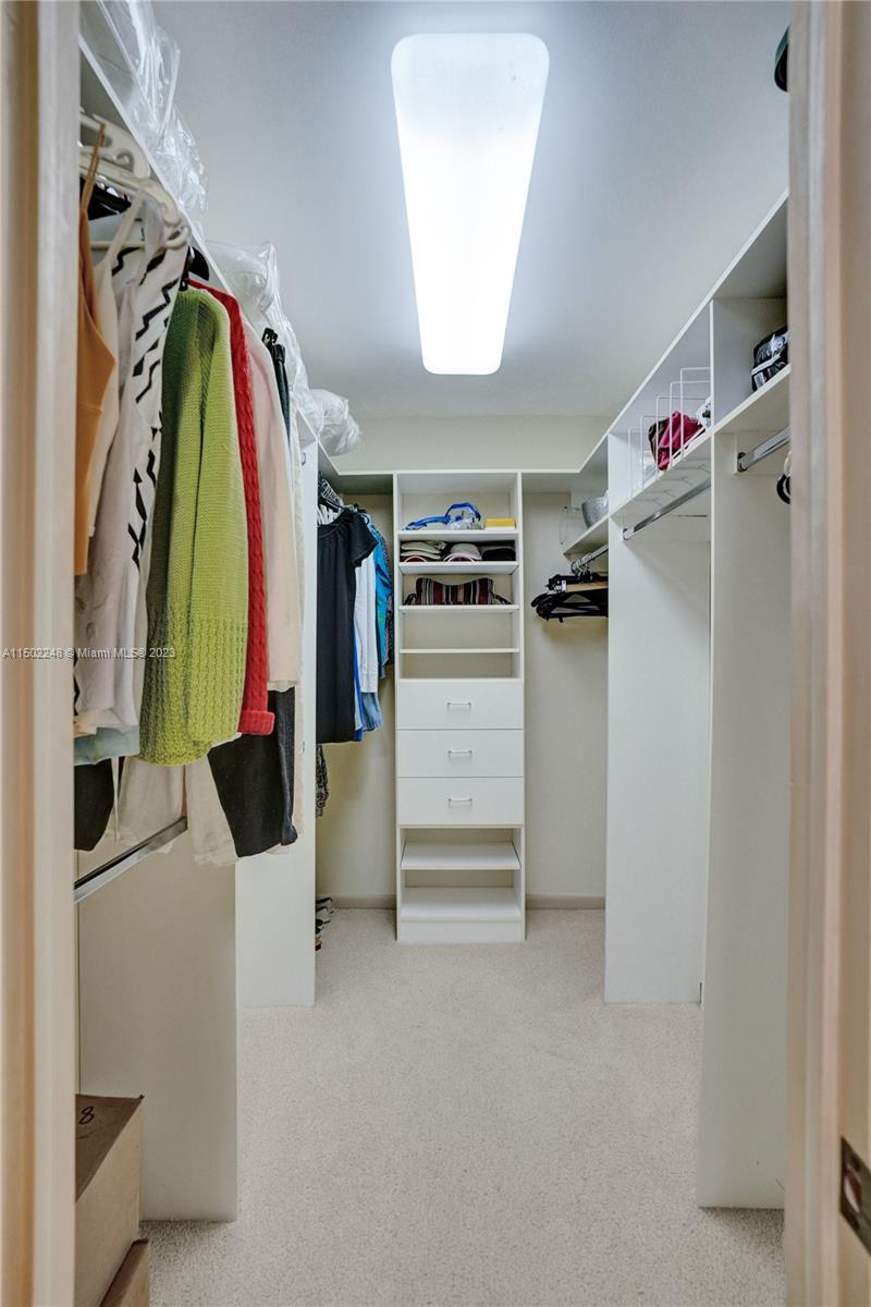 TOWERS OF KEY BISCAYNE CO - Residential