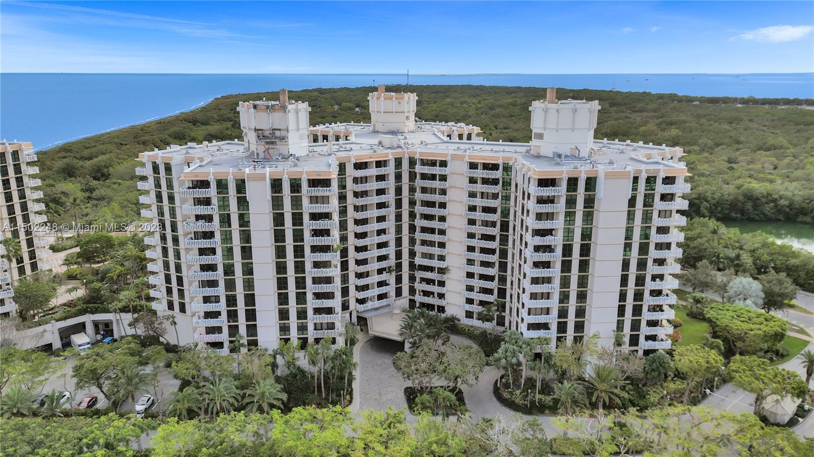 TOWERS OF KEY BISCAYNE CO - Residential