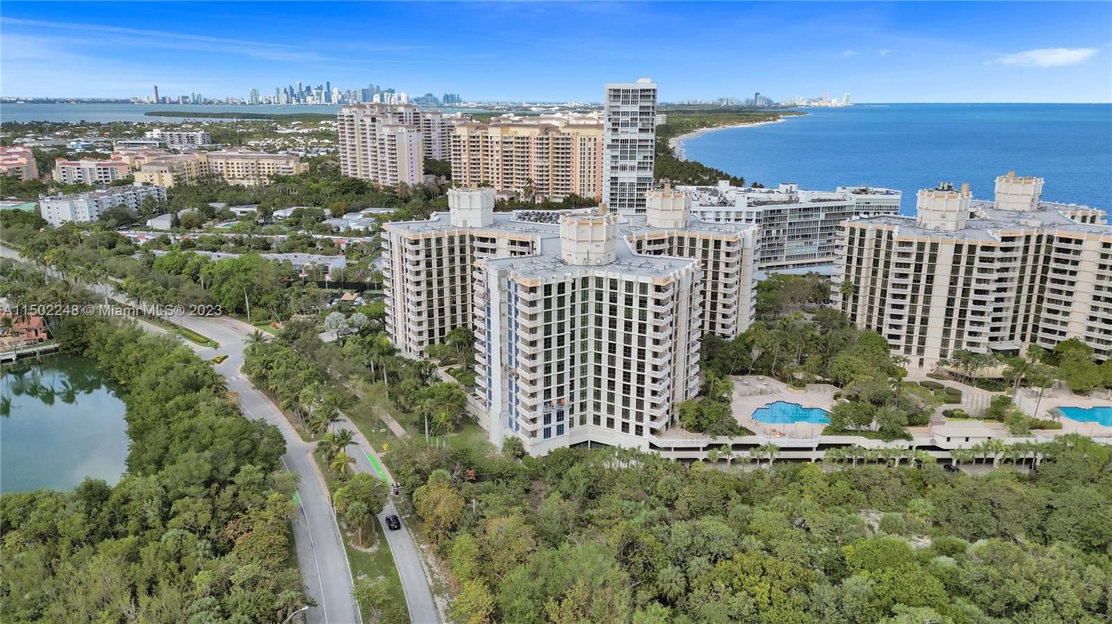 TOWERS OF KEY BISCAYNE CO - Residential