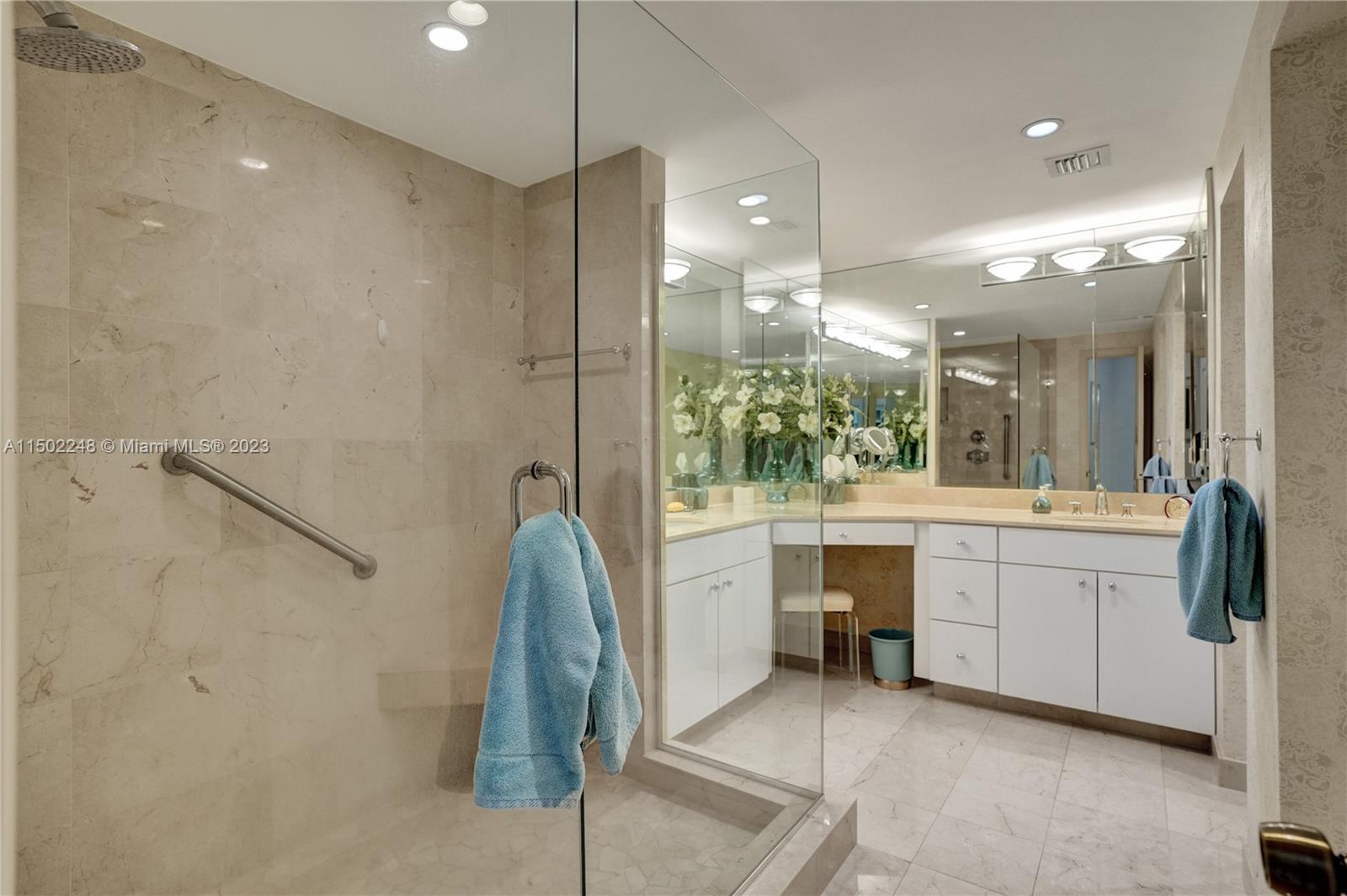 TOWERS OF KEY BISCAYNE CO - Residential