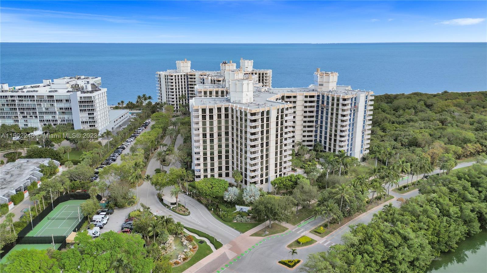TOWERS OF KEY BISCAYNE CO - Residential