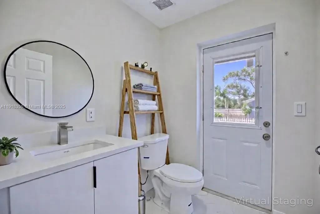 AVON PARK LAKES - Residential