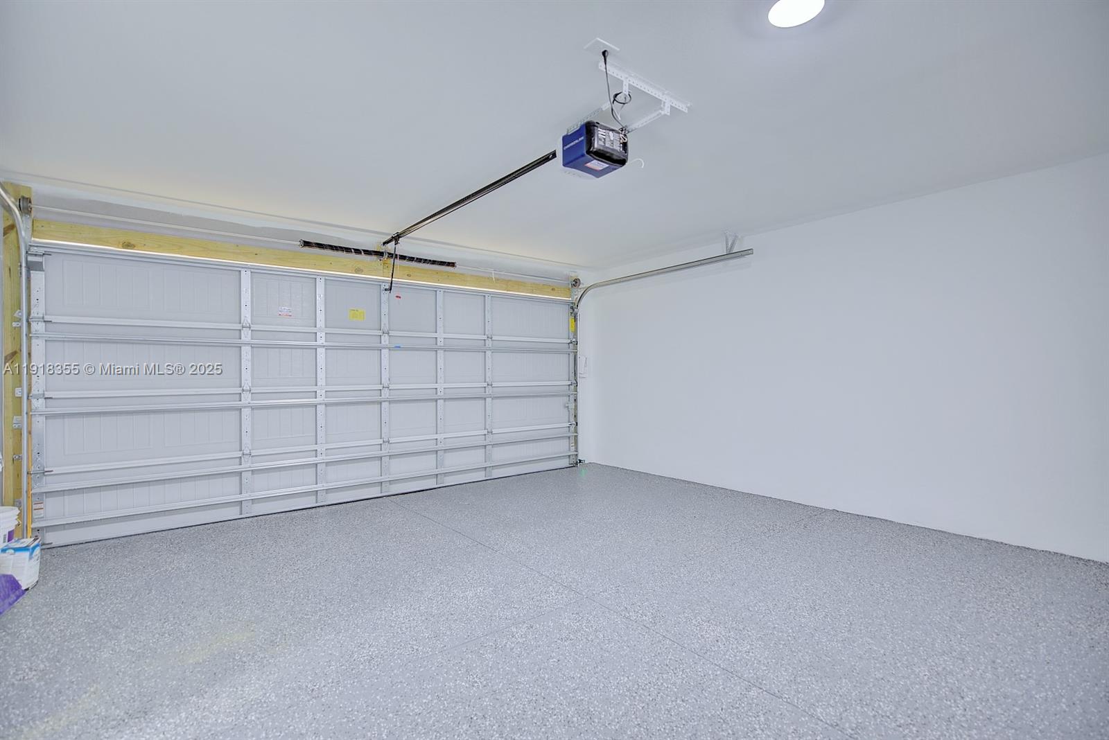 AVON PARK LAKES - Residential