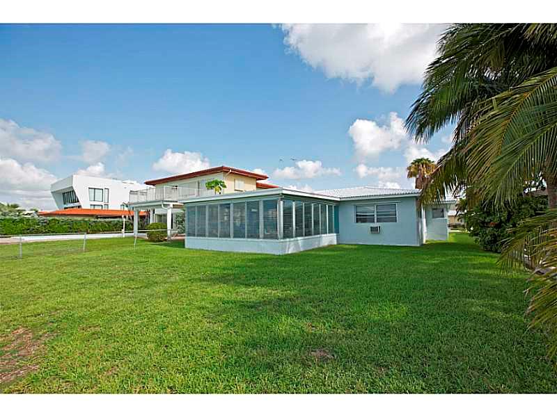 TREASURE ISLAND - Residential