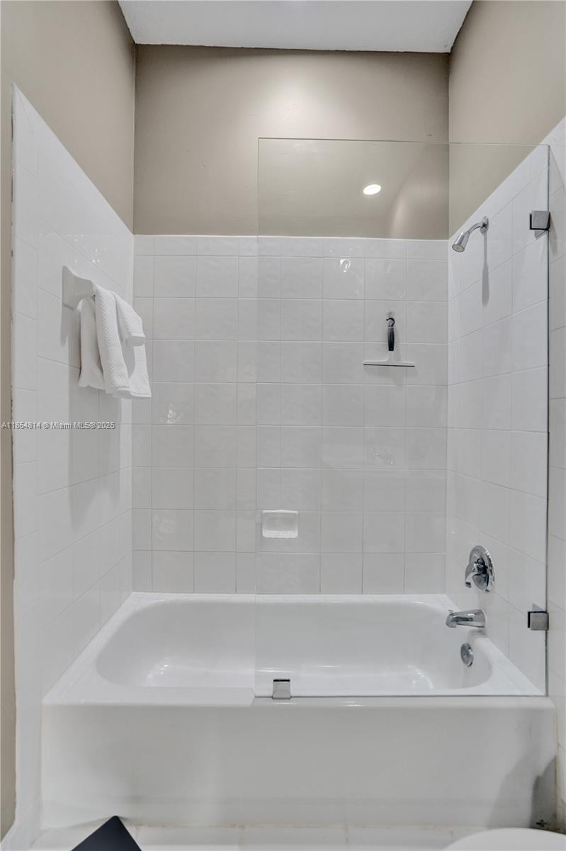 HERON BAY SOUTH - Residential