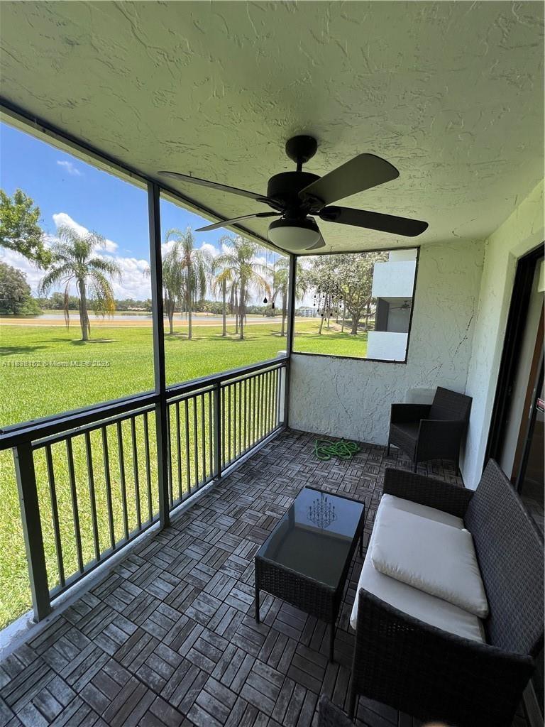 16171 Blatt Blvd 104, Weston, FL, 33326/$350,000 1 16171 Blatt Blvd 104
