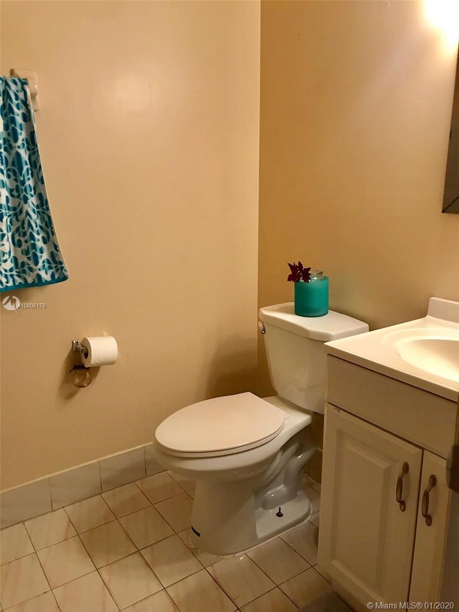 TERRA LAKE VILLAS CONDO - Residential Lease