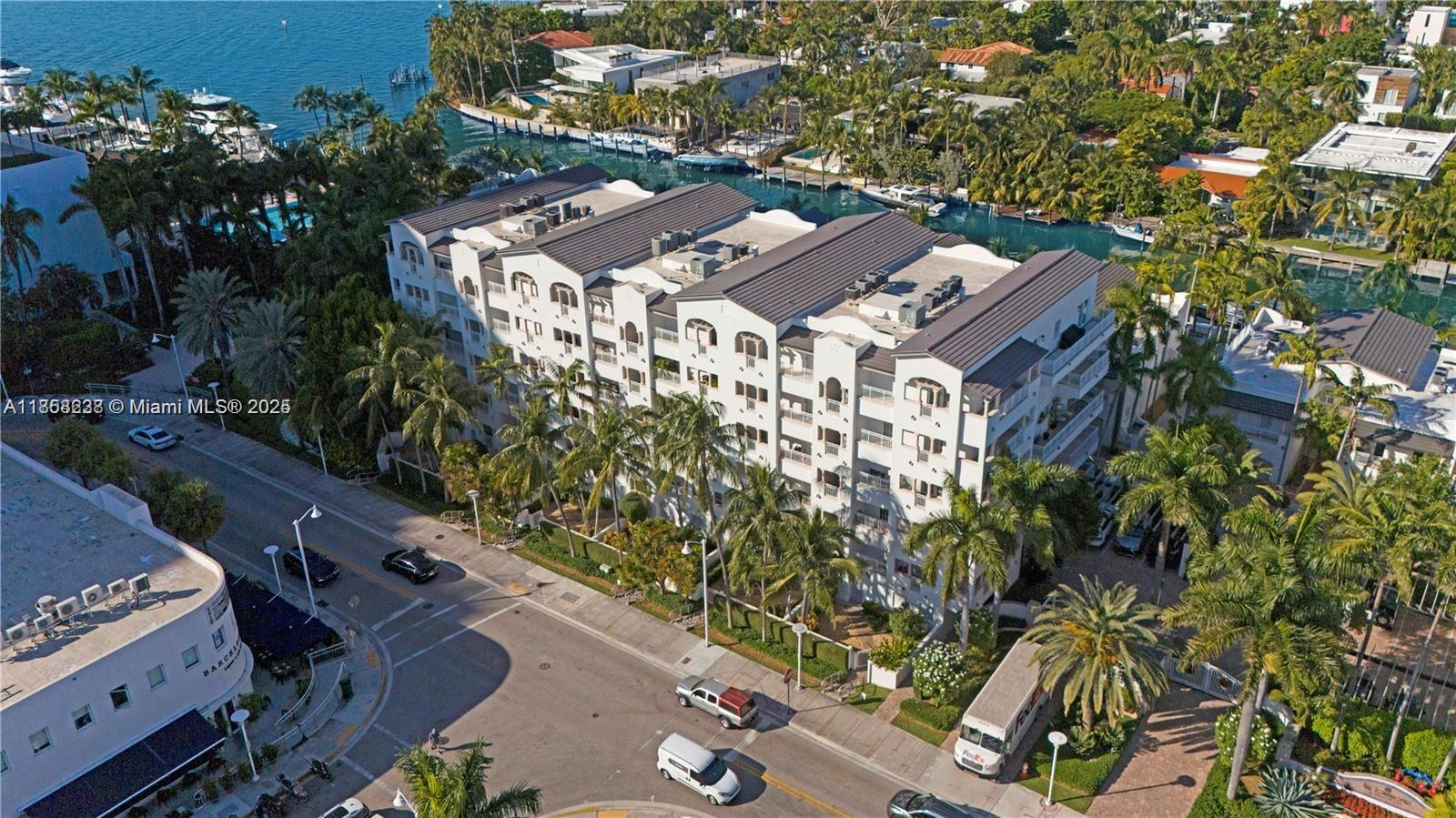 1415 Sunset Harbour Dr 202