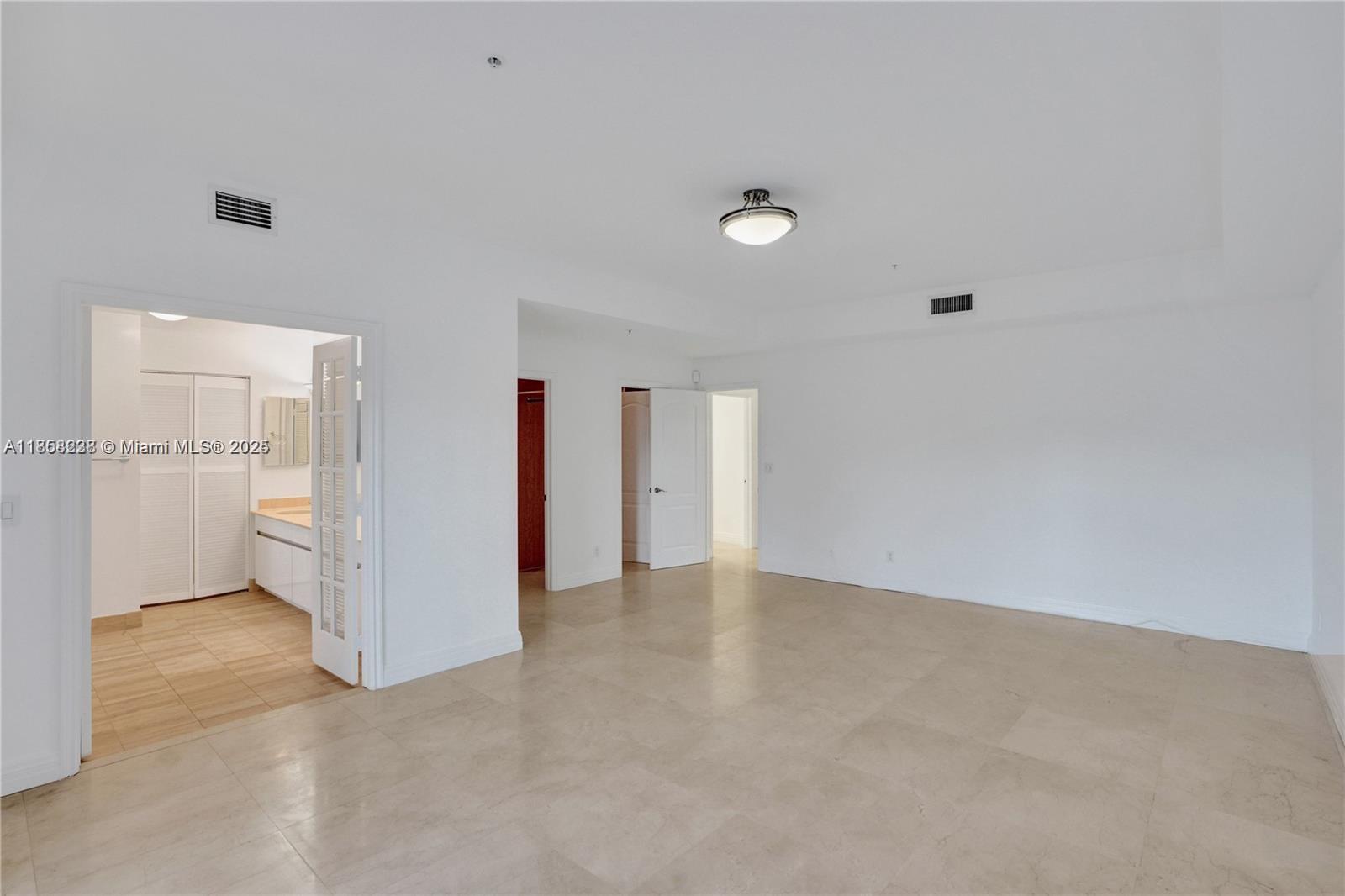 THE THS AT SUNSET HARBOUR - Residential