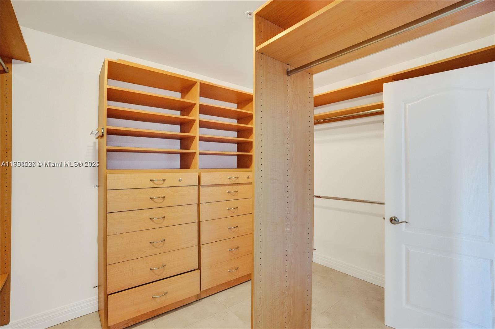 THE THS AT SUNSET HARBOUR - Residential