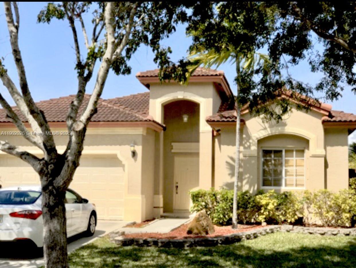 LAKES BY THE BAY SEC 14 - Residential Lease