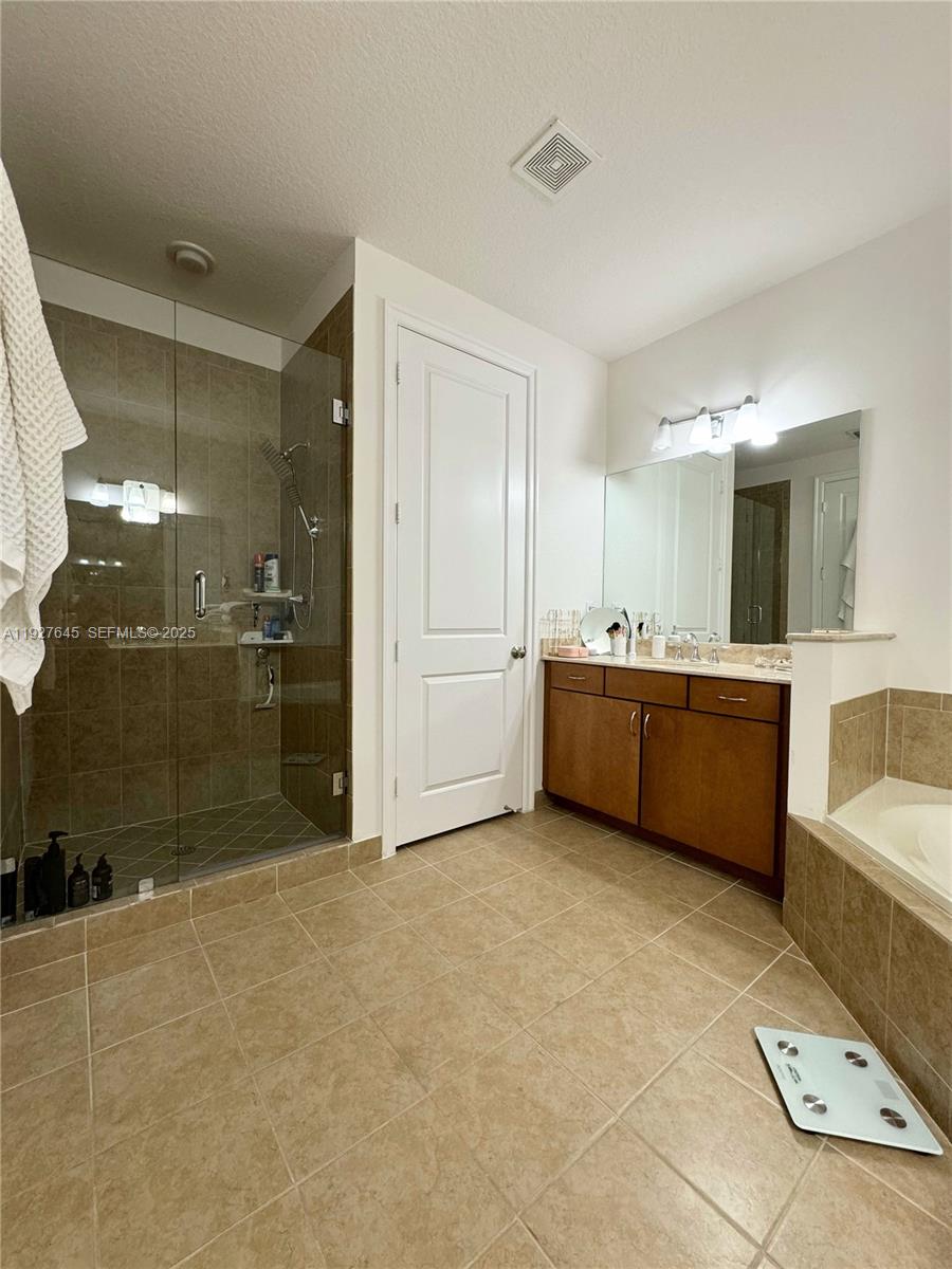 SUNBURST PROPERTIES DEVEL - Residential Lease