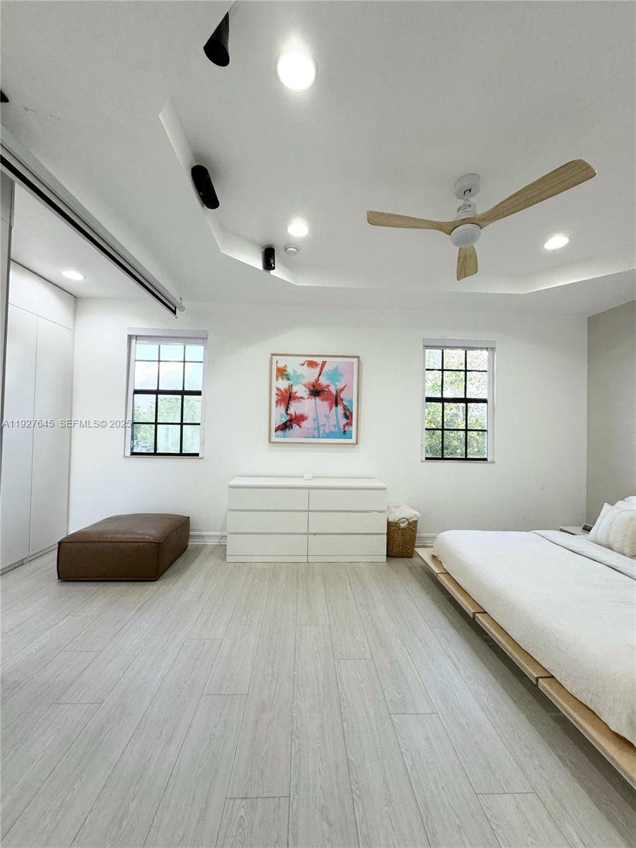 SUNBURST PROPERTIES DEVEL - Residential Lease