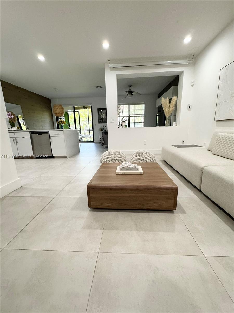 SUNBURST PROPERTIES DEVEL - Residential Lease