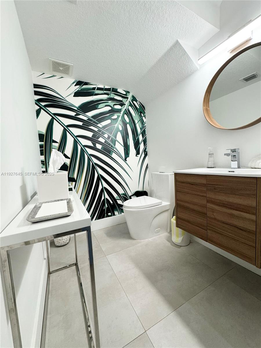 SUNBURST PROPERTIES DEVEL - Residential Lease