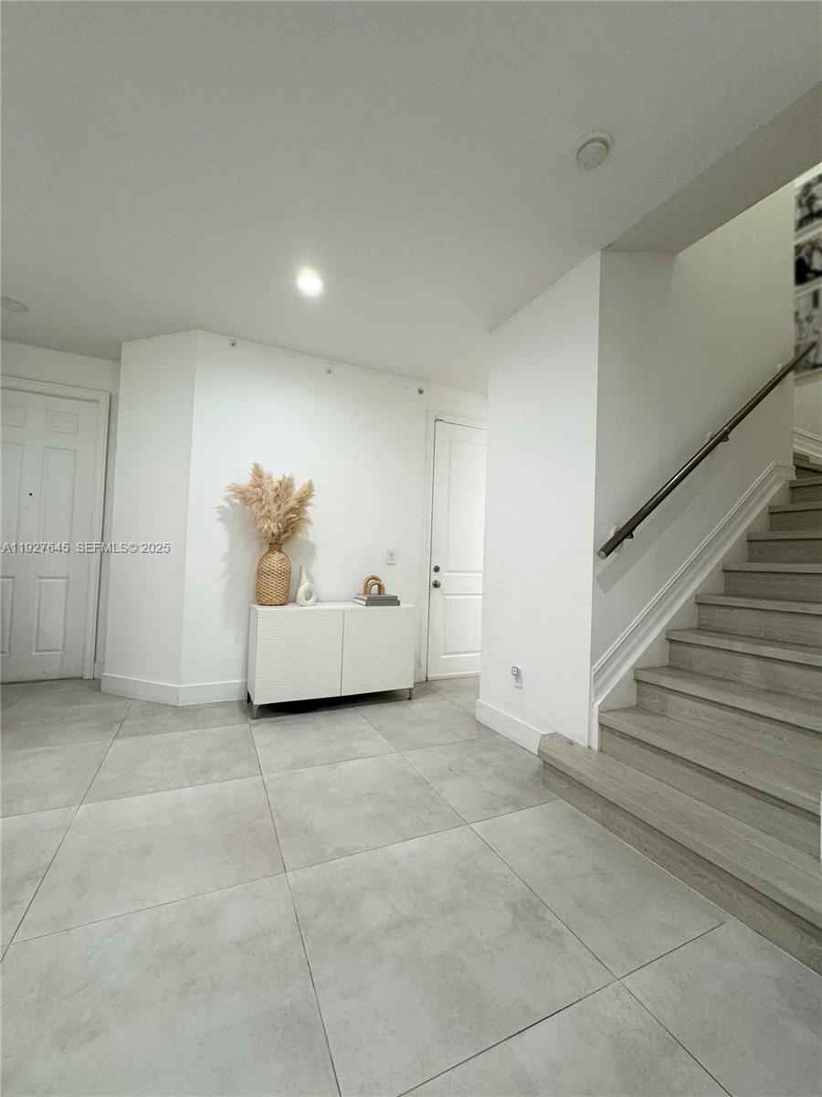 SUNBURST PROPERTIES DEVEL - Residential Lease