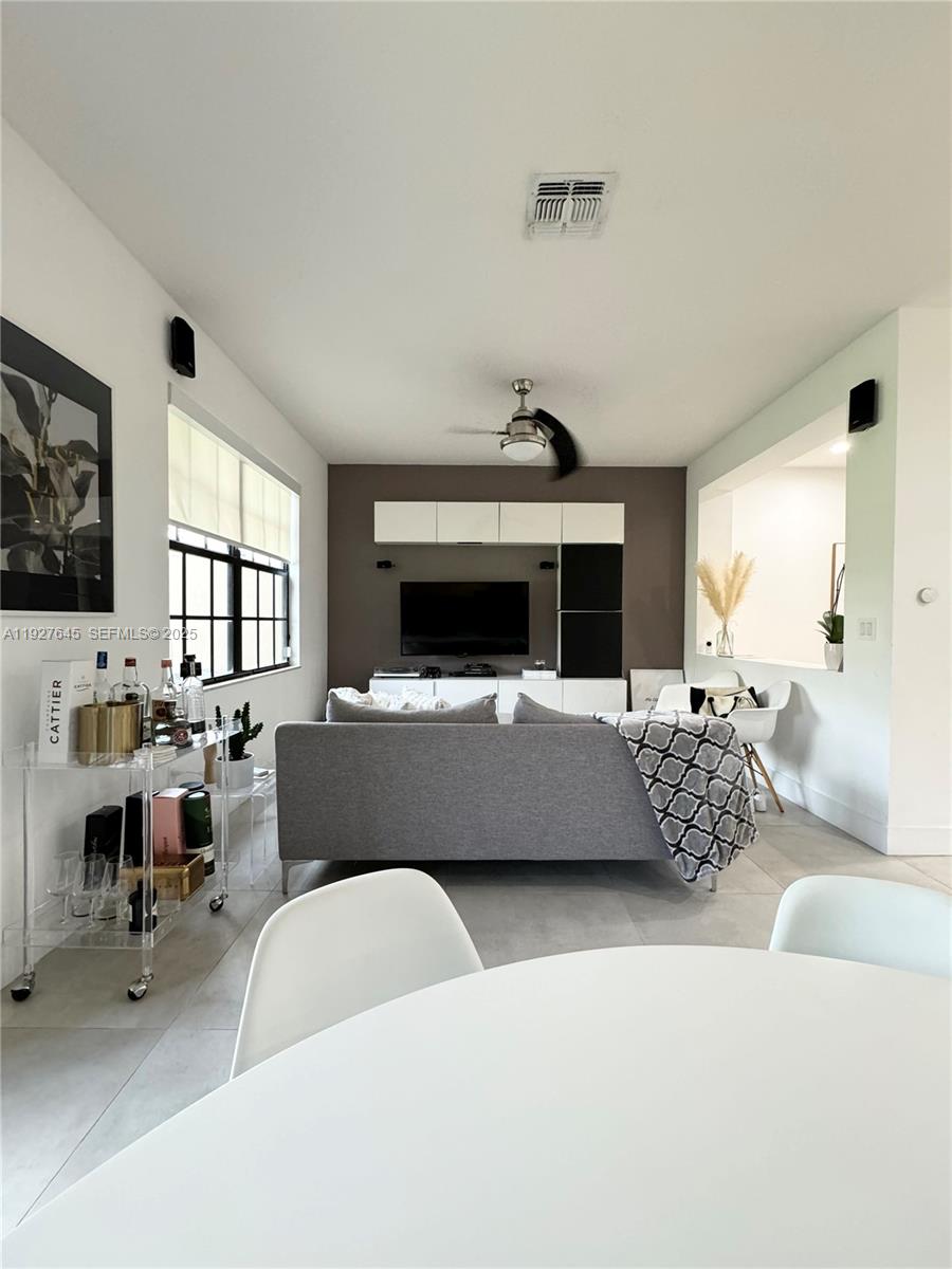 SUNBURST PROPERTIES DEVEL - Residential Lease