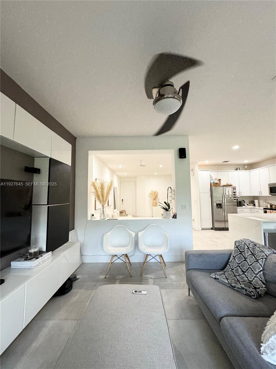 SUNBURST PROPERTIES DEVEL - Residential Lease