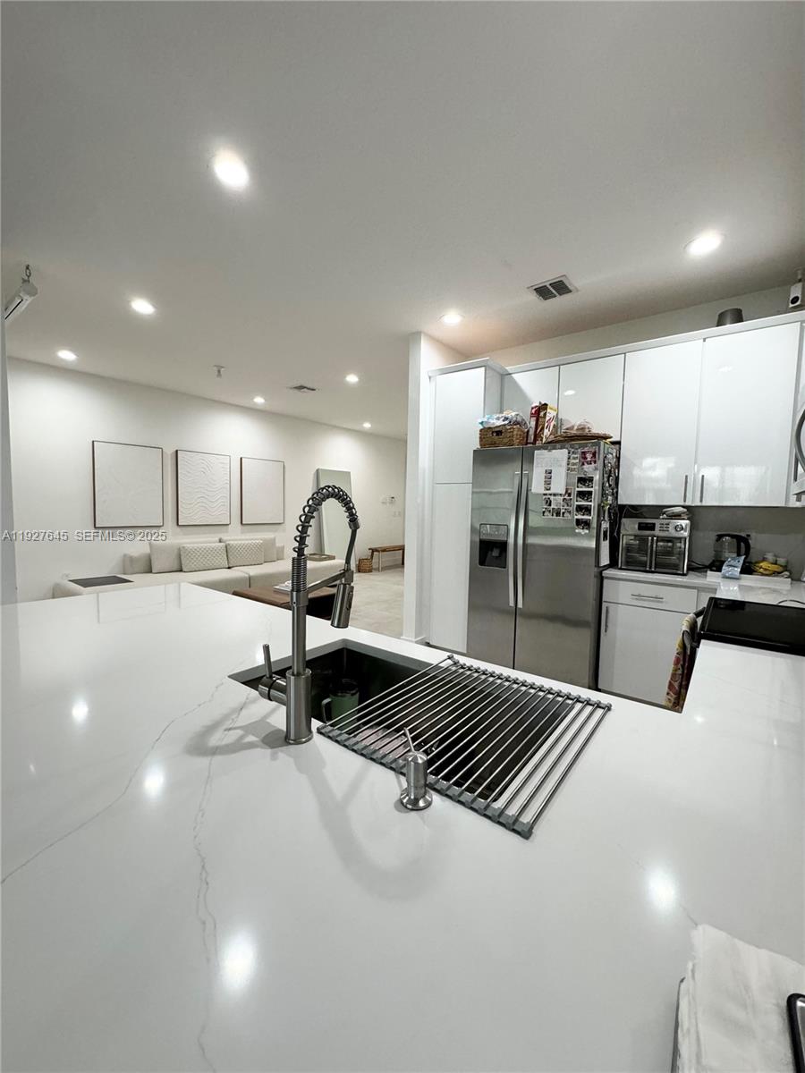 SUNBURST PROPERTIES DEVEL - Residential Lease