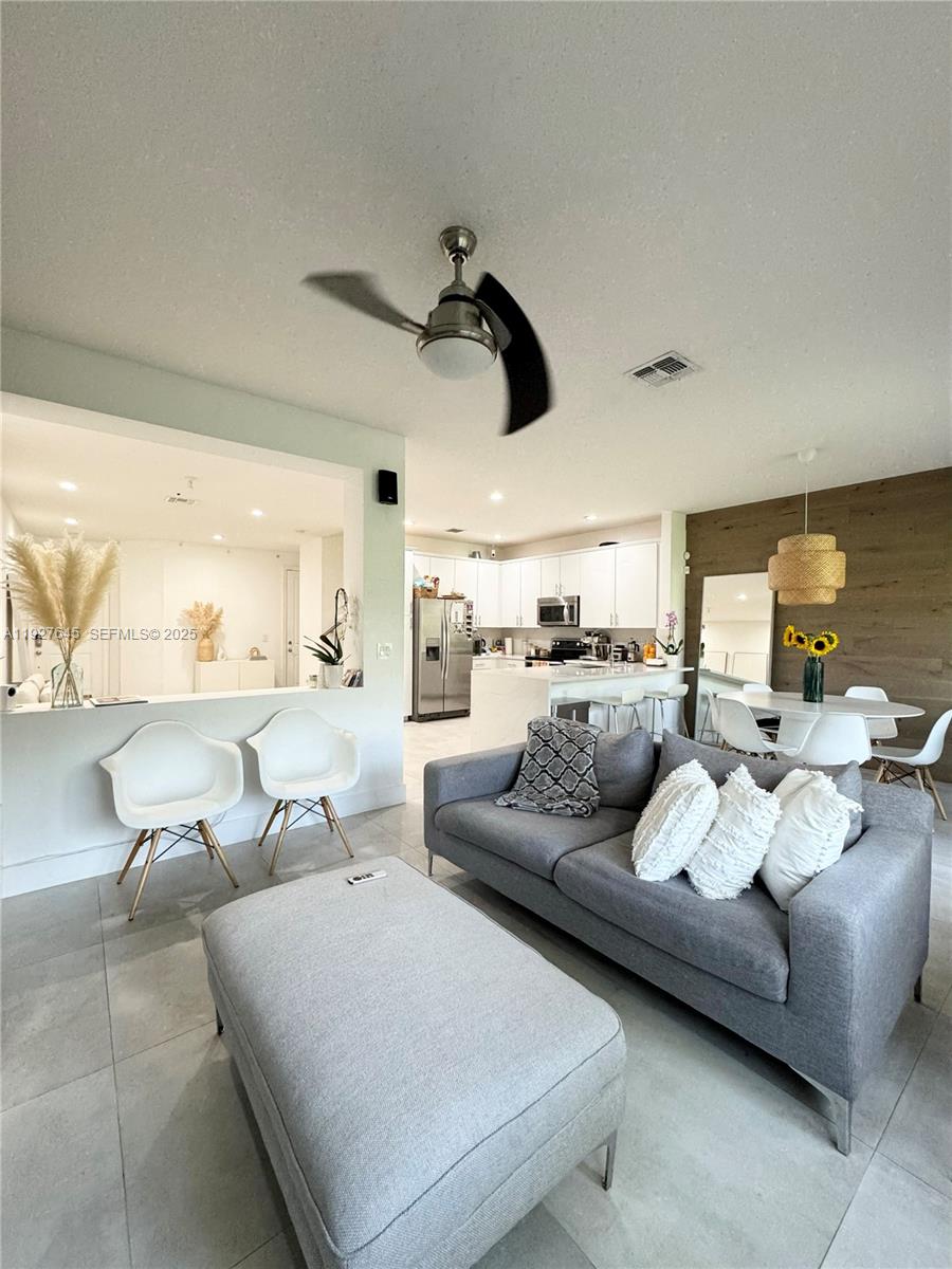 SUNBURST PROPERTIES DEVEL - Residential Lease