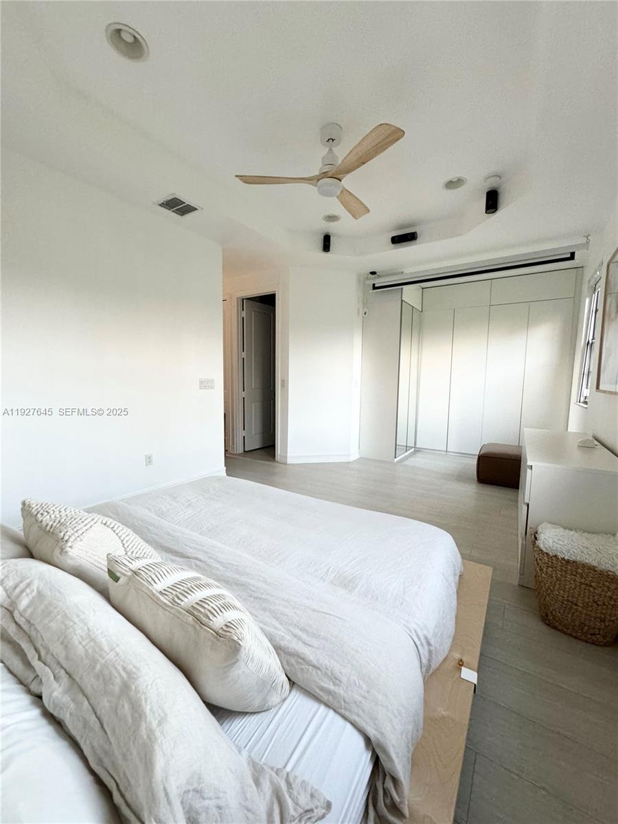 SUNBURST PROPERTIES DEVEL - Residential Lease