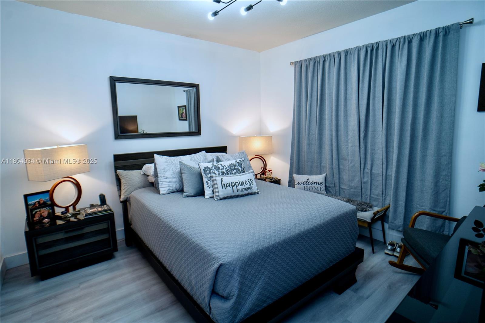 APEX AT PARK CENTRAL COND - Residential