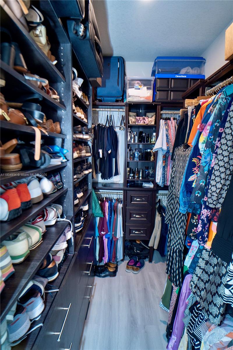 APEX AT PARK CENTRAL COND - Residential